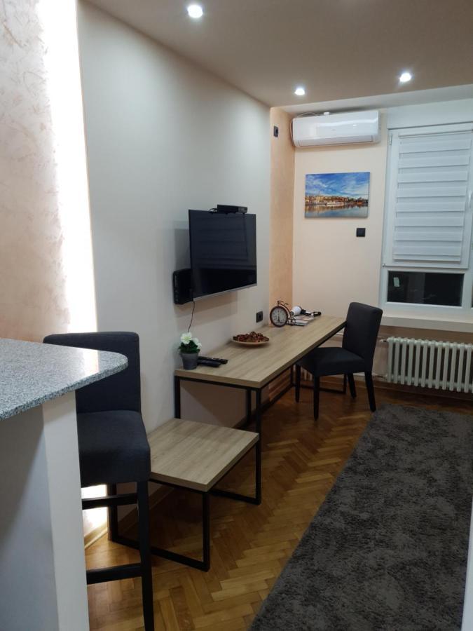 Apartman Dodolu Belgrado Buitenkant foto