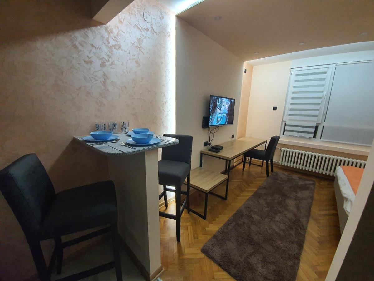 Apartman Dodolu Belgrado Buitenkant foto