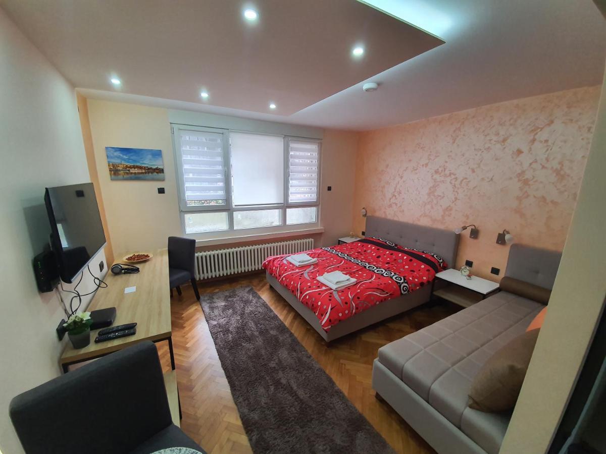 Apartman Dodolu Belgrado Buitenkant foto